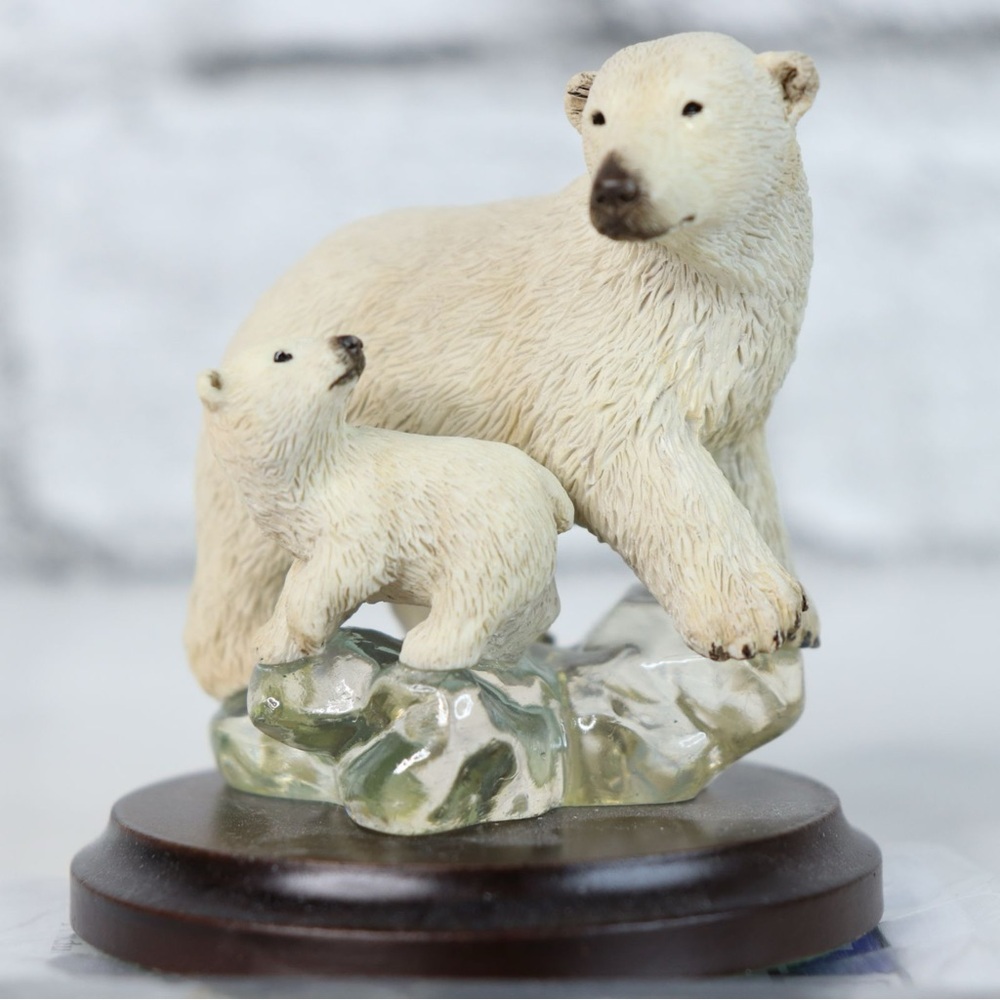 Country Artists For The Discerning Polar Bear with Baby Sculpture